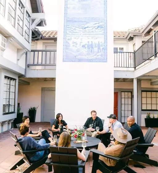 Retkeilymaja Atterdag Inn