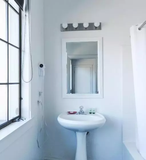 Retkeilymaja Atterdag Inn