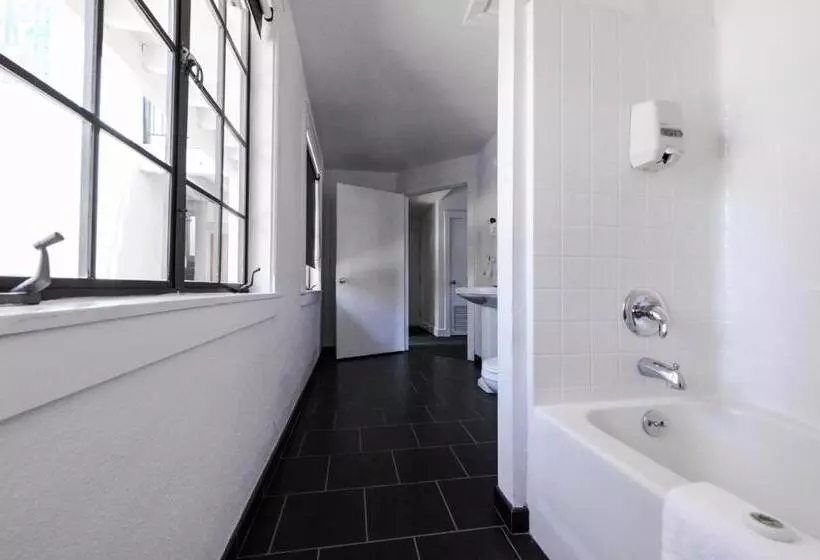 Retkeilymaja Atterdag Inn