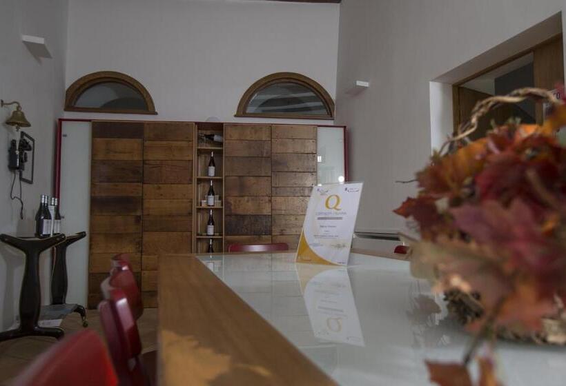 בית מלון כפרי Palazzo Tronconi