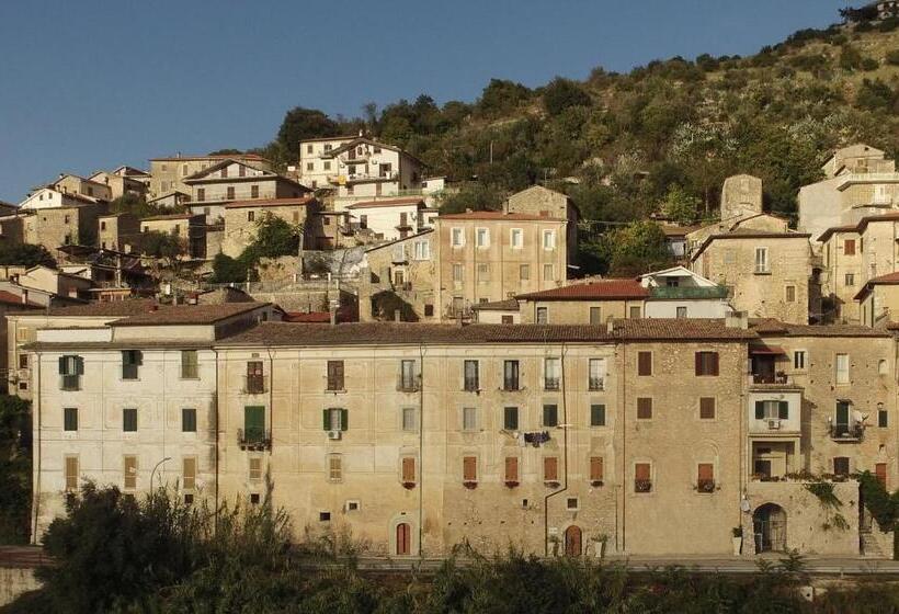 בית מלון כפרי Palazzo Tronconi