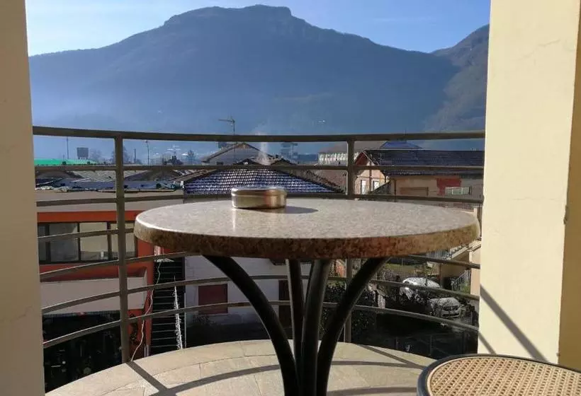 ペンション Al 182