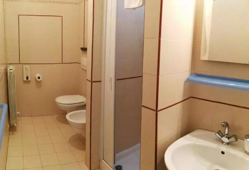 ペンション Al 182