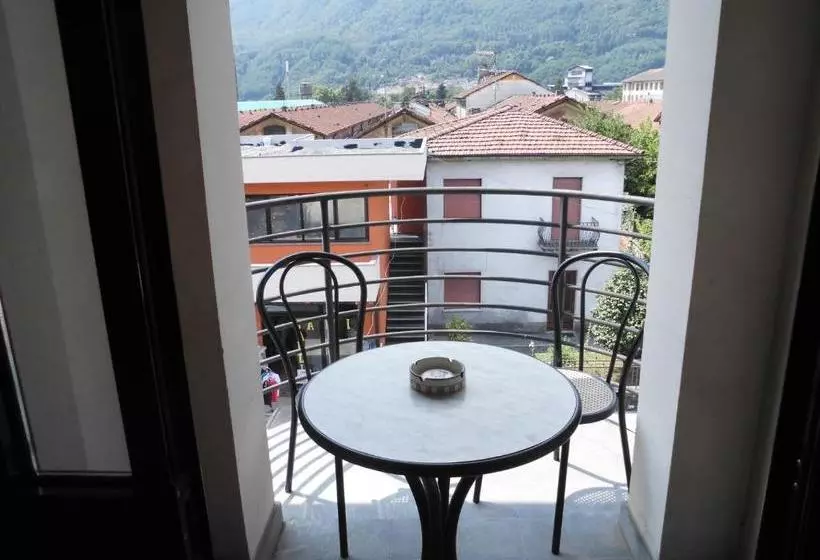 ペンション Al 182