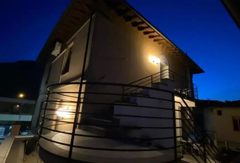 ペンション Al 182