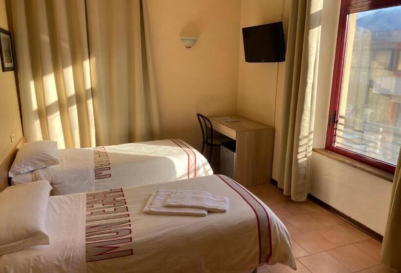 ペンション Al 182