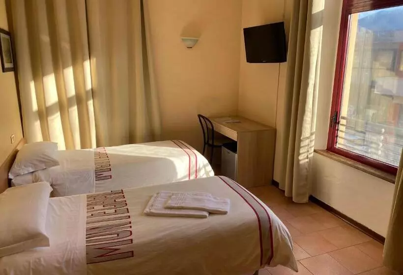 ペンション Al 182