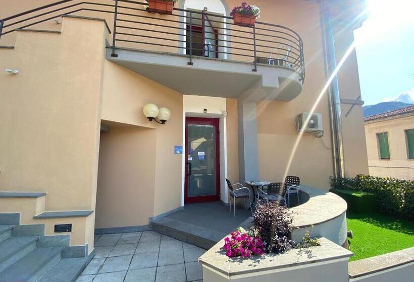 ペンション Al 182