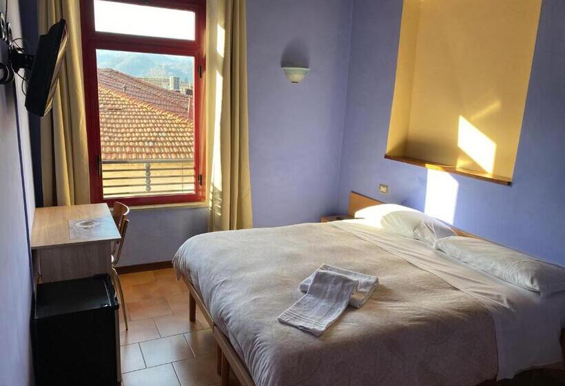 ペンション Al 182