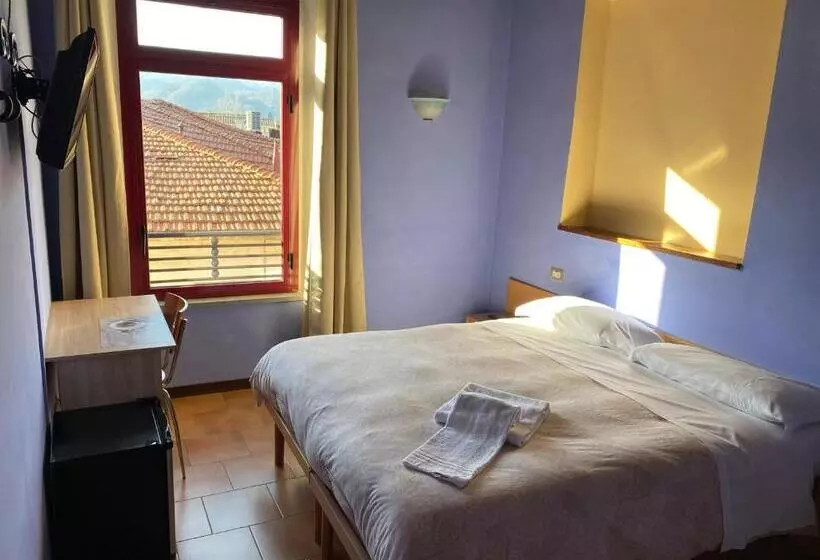 ペンション Al 182