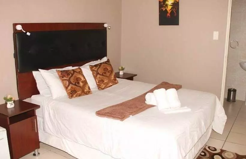 Majatalo Bubble Ball Guest House