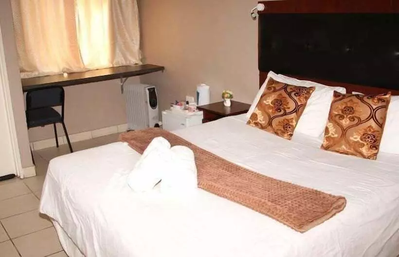 Majatalo Bubble Ball Guest House