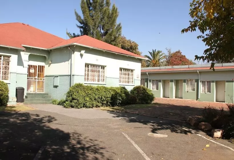 Majatalo Bubble Ball Guest House