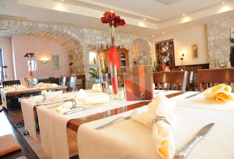 Общежитие & Restaurant Braunstein   Pauli´s Stuben