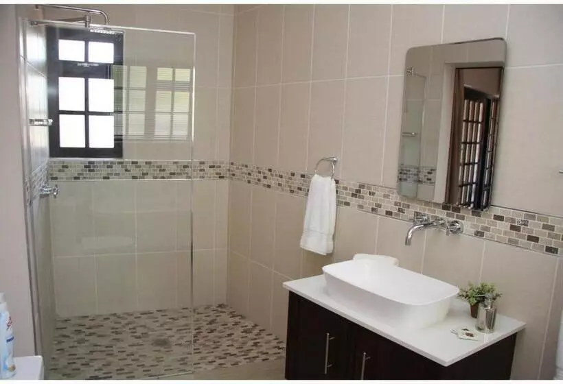 ペンション Be At Home Guesthouse