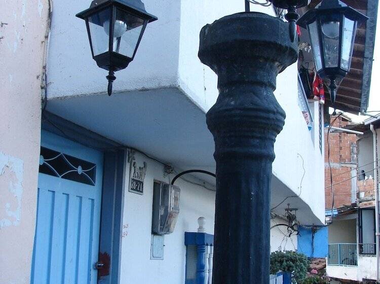 Пансион Marrokos Aeropuerto José María Córdova