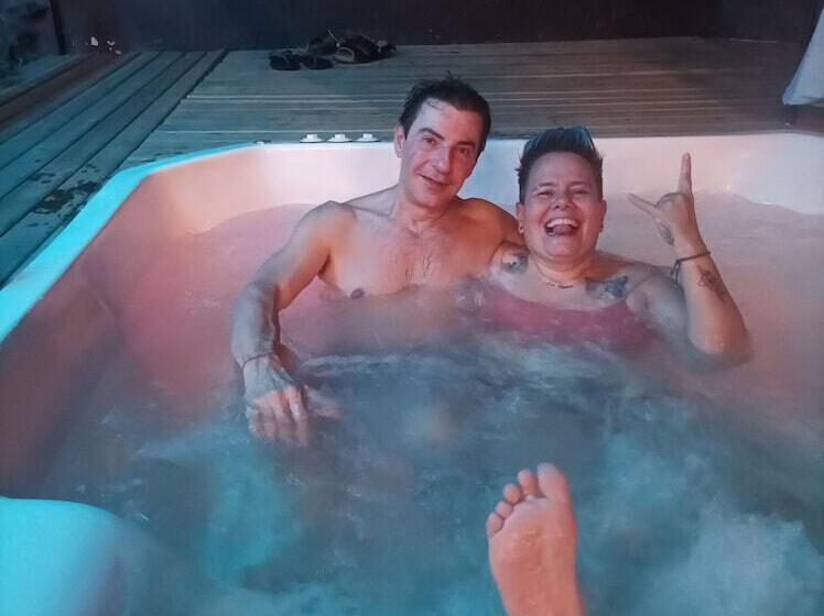 Пансион Marrokos Aeropuerto José María Córdova