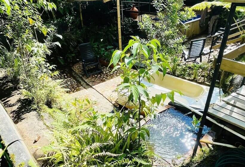 Пансион Marrokos Aeropuerto José María Córdova