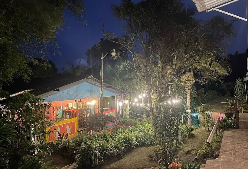 Пансион Marrokos Aeropuerto José María Córdova