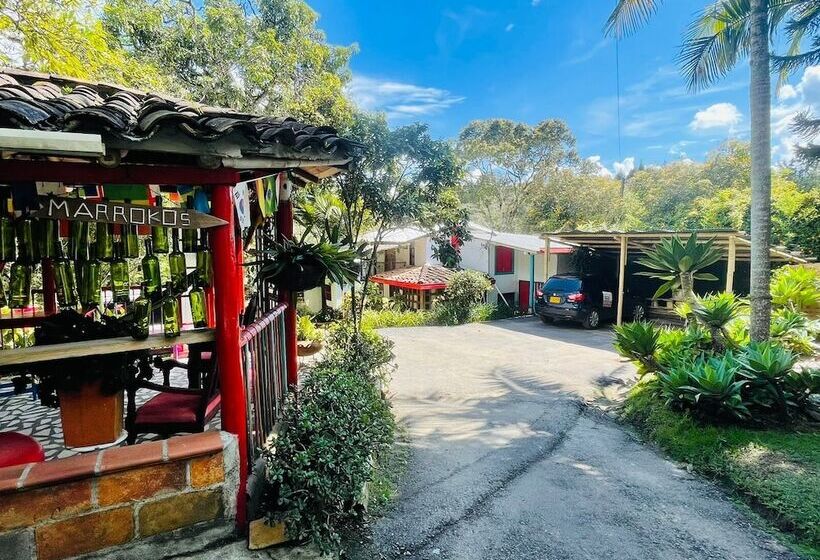 Пансион Marrokos Aeropuerto José María Córdova