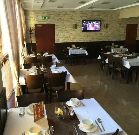 Majatalo Penzión Stefarez New