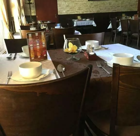 Majatalo Penzión Stefarez New