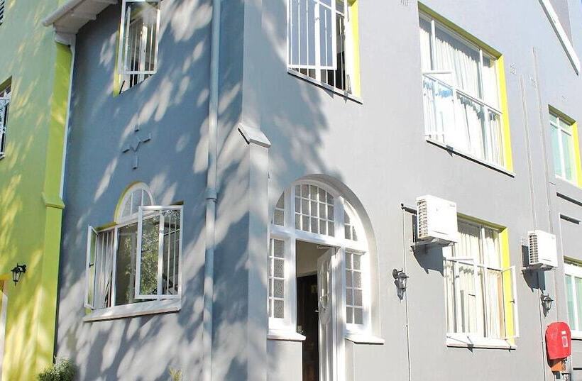 פנסיון Silver Oaks Boutique