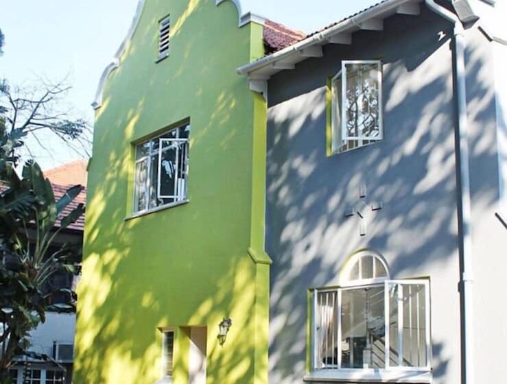 פנסיון Silver Oaks Boutique