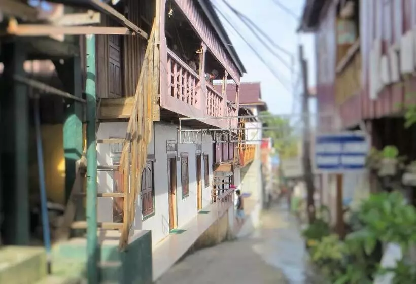 پانسیون Sunflower Guesthouse