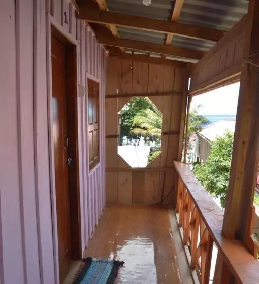 پانسیون Sunflower Guesthouse