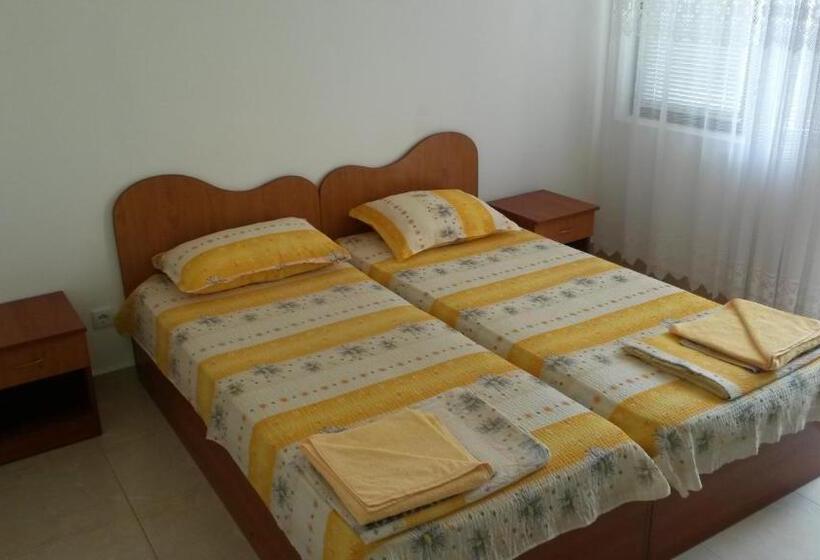 펜션 къща за гости кадиеви