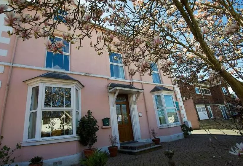 پانسیون Maenllwyd Guest House