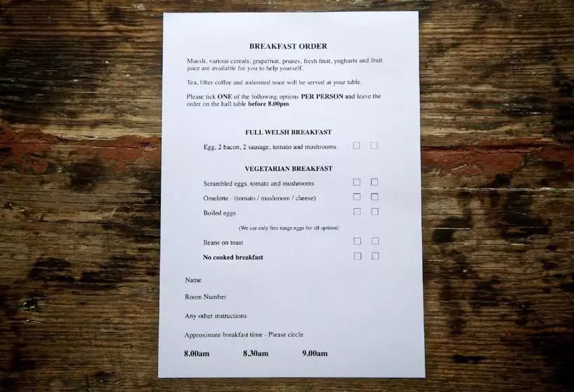 پانسیون Maenllwyd Guest House