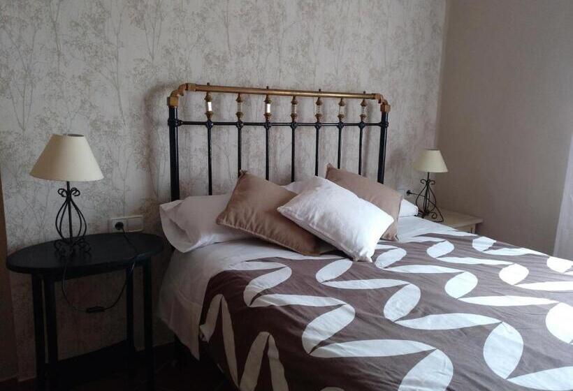 بنسيون Mas Trucafort   Masia Braseria   Alojamiento Adults Only