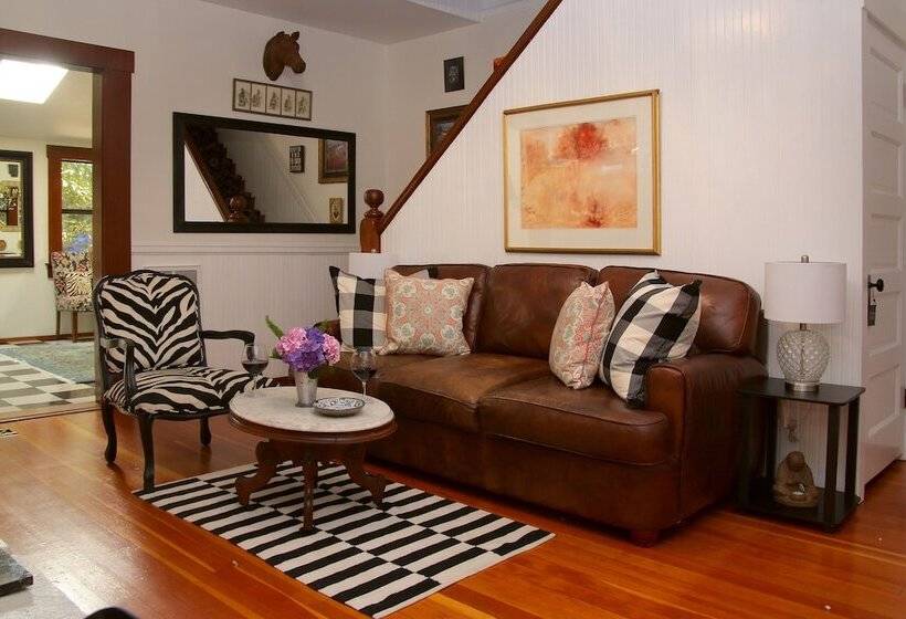 הוסטל The Giraffe