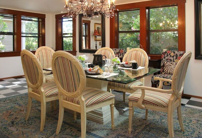 הוסטל The Giraffe