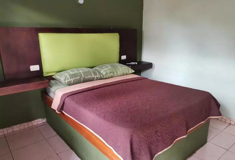 پانسیون Chambres En Ville