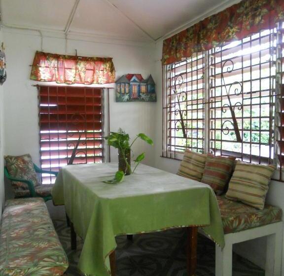 پانسیون Drapers San Guest House