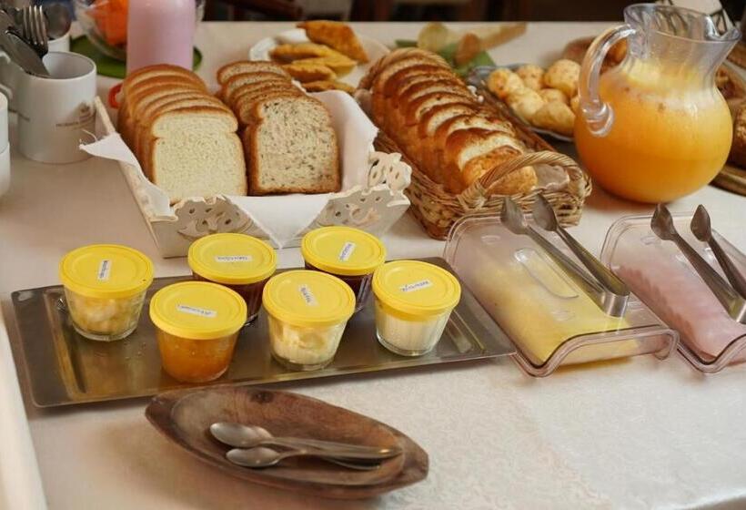 Pensjonat Morada Das Bromelias