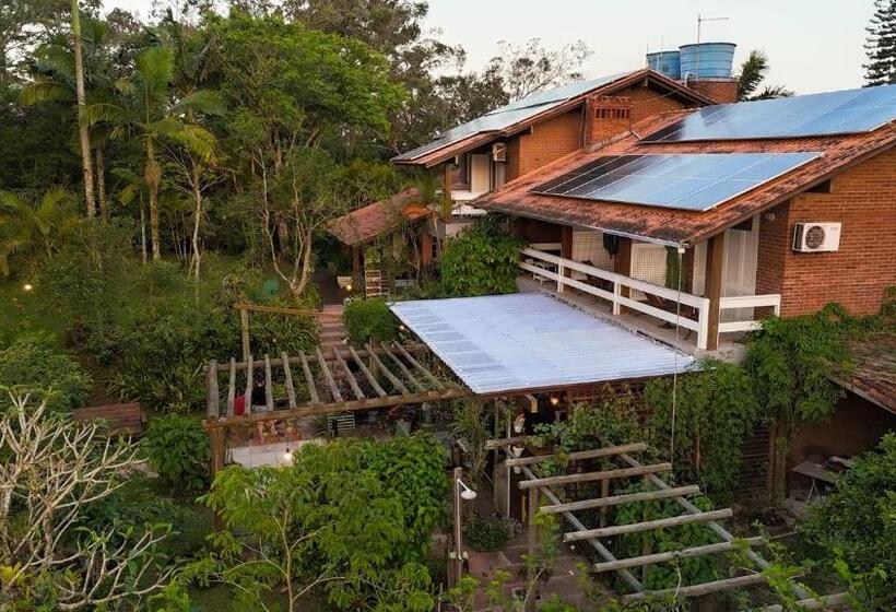 Pensjonat Morada Das Bromelias