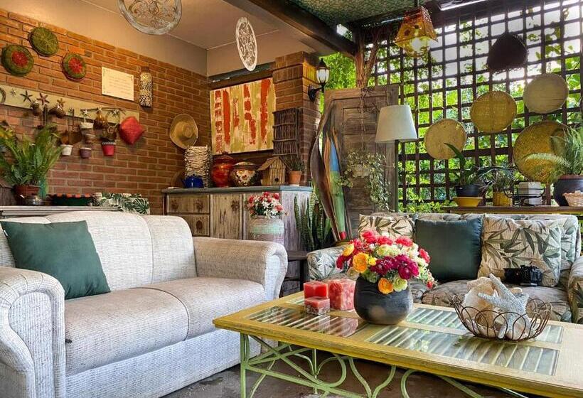 Pensjonat Morada Das Bromelias