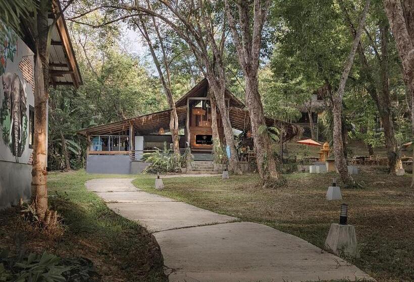 پانسیون Nature Hill