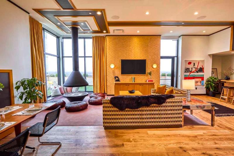 Fairlane Hotel Nashville, By Oliver