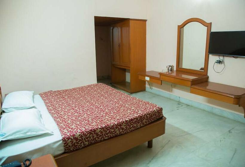 Hotel Chitra Lodge