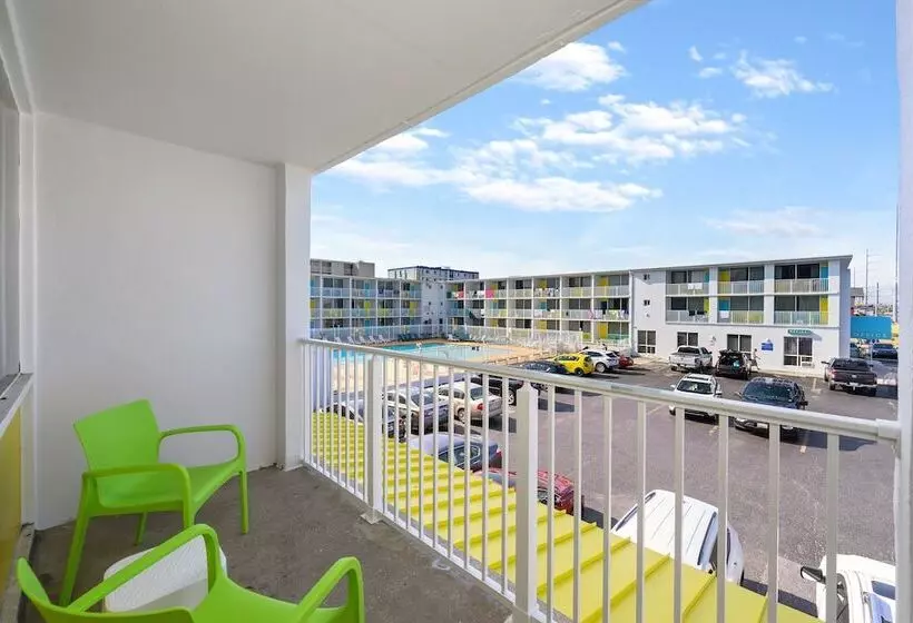 モーテル Kokomo Suites