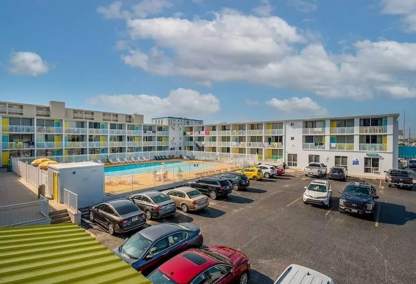 モーテル Kokomo Suites