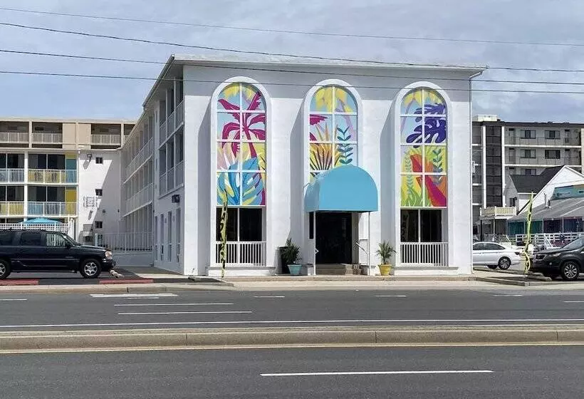 モーテル Kokomo Suites