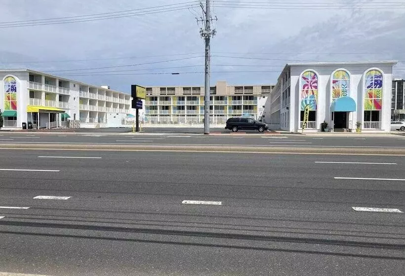 モーテル Kokomo Suites