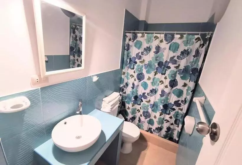 ペンション Aquamarine Paracas Beach Hostal