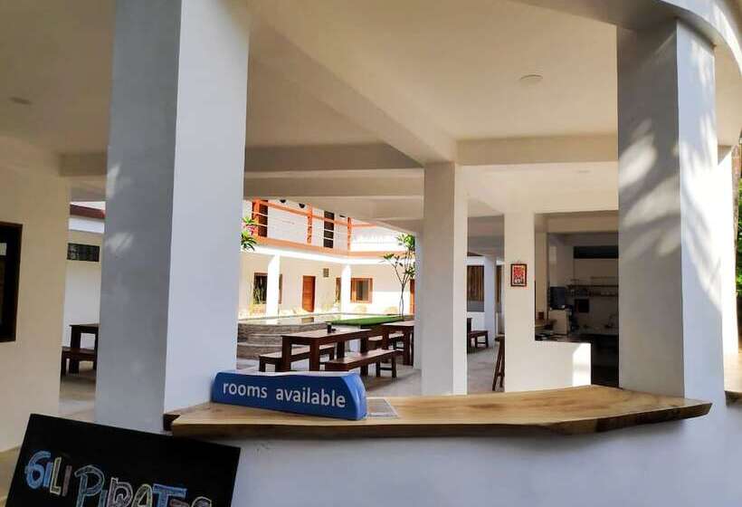 ユースホステル Gili Pirates Dive & Bnb